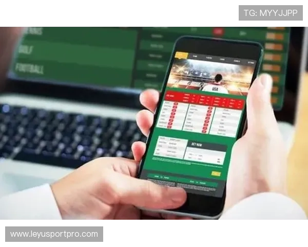 体育博彩数据合作深化：实时赔率调整算法引入格斗赛事